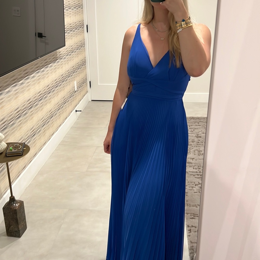 BNWT royal blue laundry-Shelli Segal pleated gown